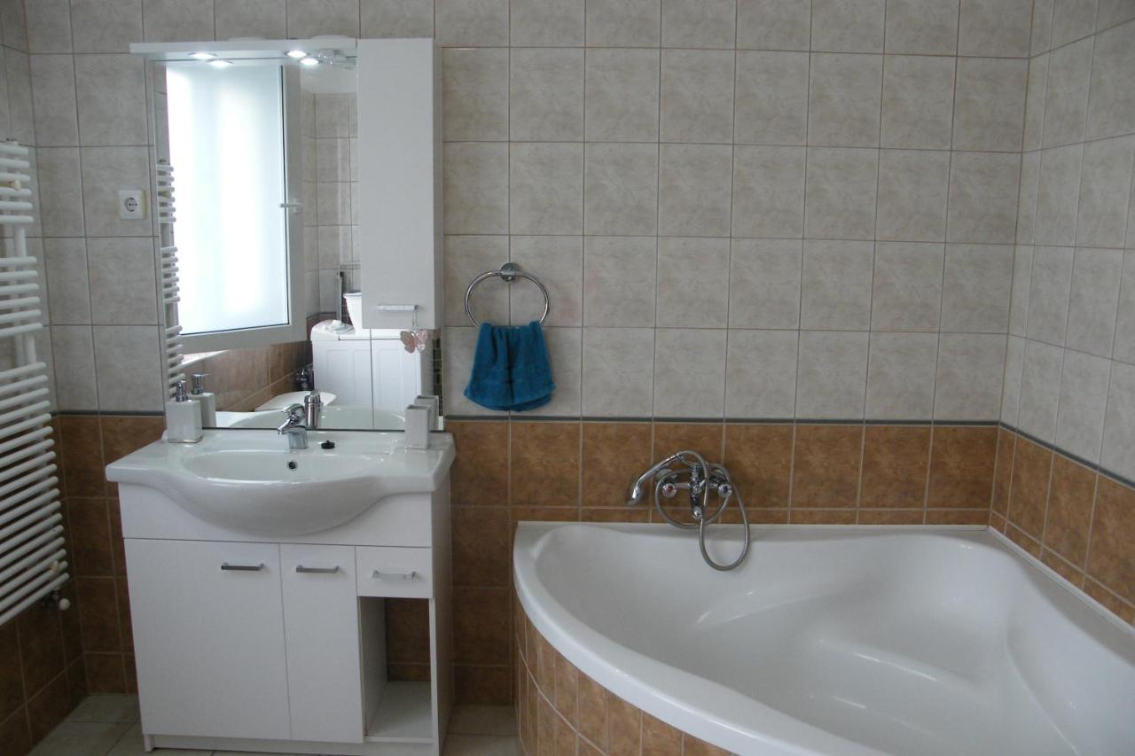 Happy Apartman Hajdúszoboszló 外观 照片