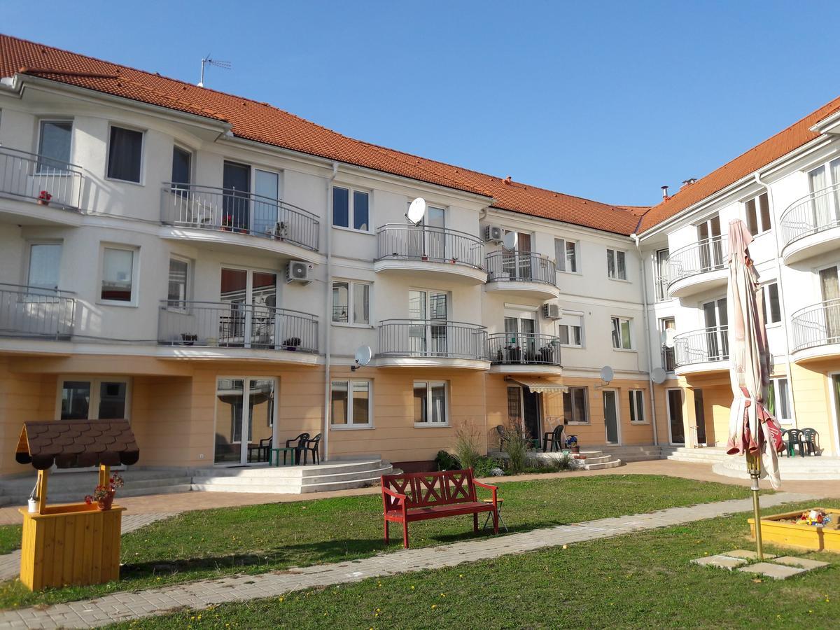 Happy Apartman Hajdúszoboszló 外观 照片